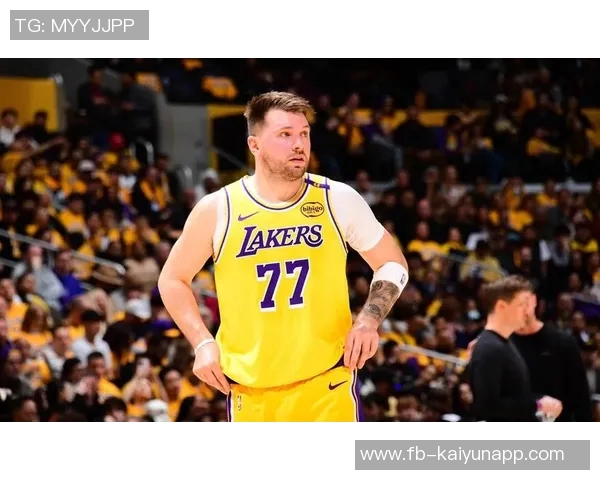 东契奇单打无解湖人防守漏洞显现后场短板依旧难以弥补 东契奇单打无解湖人防守漏洞显现后场短板依旧难以弥补